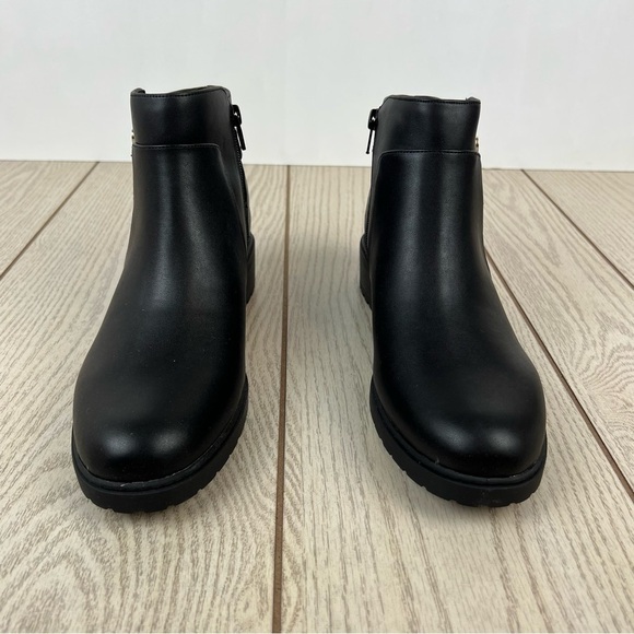 Giani Bernini Brennin Buckled Ankle Booties 10 Black Faux Leather $100 - Picture 3 of 11